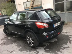 Schwarz Gebraucht 2011 Nissan Qashqai Visia SUV | 8.000 € (Teuer)