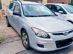 Silber Gebraucht 2009 Hyundai i30 Classic Kombi | 2.890 € (Fairer Preis)