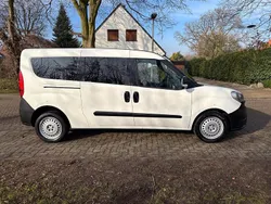 Weiß Gebraucht 2017 Fiat Doblò Van / Kleinbus | 7.500 € (Fairer Preis)