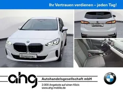 Alpinweiß Gebraucht 2023 BMW 218 Van / Kleinbus | 26.990 € (Guter Preis)