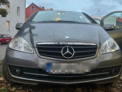 Grau Gebraucht 2008 Mercedes A180 Kleinwagen | 2.300 €