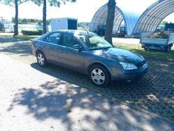 Grau Gebraucht 2003 Ford Mondeo Ghia Limousine | 990 € (Fairer Preis)