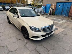 Gebraucht 2015 Mercedes E200 Limousine | 3.800 € (Teuer)