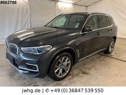 Grau Gebraucht 2022 BMW X5 xLine SUV | 44.450 € (Superpreis)