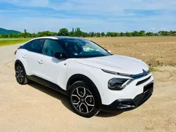 Weiß Gebraucht 2022 Citroën e-C4 Shine SUV | 24.900 € (Teuer)