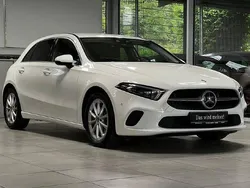 Weiß Gebraucht 2018 Mercedes A200 Progressive Kleinwagen | 26.450 € (Etwas zu teuer)