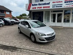 Silber Gebraucht 2012 Opel Astra Edition Limousine | 4.999 € (Fairer Preis)