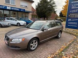 Grau Gebraucht 2011 Volvo V70 Momentum Kombi | 7.200 € (Fairer Preis)