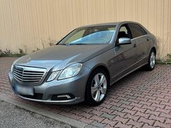 Grau Gebraucht 2010 Mercedes E350 Limousine | 7.999 € (Guter Preis)