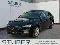 Mitternachtsschwarz Gebraucht 2022 Seat Leon ST Kombi | 21.990 € (Fairer Preis)