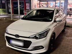 Weiß Gebraucht 2017 Hyundai i20 Kleinwagen | 8.600 € (Fairer Preis)