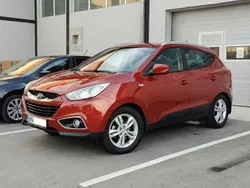 Rot Gebraucht 2011 Hyundai ix35 Premium SUV | 8.100 € (Fairer Preis)