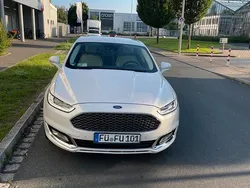 Weiß Gebraucht 2017 Ford Mondeo Vignale Limousine | 14.999 €