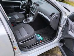 Silber Gebraucht 2011 Skoda Octavia Limousine | 5.000 € (Guter Preis)