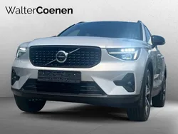Silber Gebraucht 2024 Volvo XC40 Plus SUV | 36.480 € (Fairer Preis)