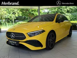 Sonnengelb Gebraucht 2024 Mercedes A180 AMG Limousine | 30.890 € (Fairer Preis)