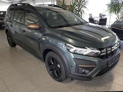 Zedergrün Gebraucht 2024 Dacia Jogger Extreme Van / Kleinbus | 22.850 € (Fairer Preis)