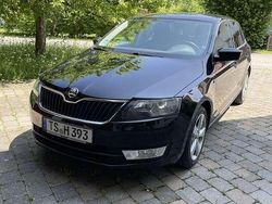 Schwarz Gebraucht 2014 Skoda Rapid Drive Kleinwagen | 5.999 € (Fairer Preis)