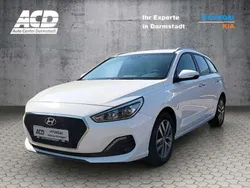Weiß Gebraucht 2019 Hyundai i30 Trend Kombi | 15.490 € (Fairer Preis)