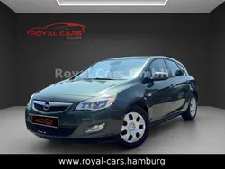 Grün Gebraucht 2011 Opel Astra Edition Limousine | 4.990 € (Fairer Preis)