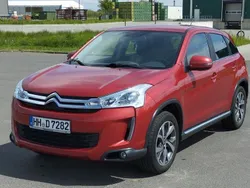 Rot Gebraucht 2015 Citroën C4 Aircross SUV | 9.900 € (Fairer Preis)