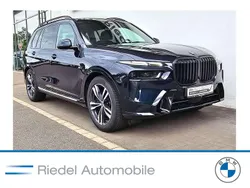 M carbonschwarz metallic Gebraucht 2024 BMW X7 M Sport SUV | 92.890 €