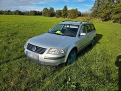 Silber Gebraucht 2002 VW Passat Kombi | 1.500 € (Etwas zu teuer)