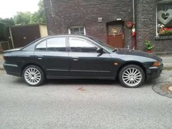 Grün metallic Gebraucht 2000 Mitsubishi Galant Limousine | 1.100 €
