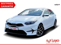 Weiß Gebraucht 2023 Kia Ceed 2 Limousine | 22.890 € (Guter Preis)