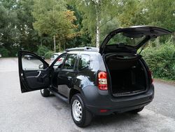 Schwarz metallic Gebraucht 2014 Dacia Duster SUV | 7.100 € (Fairer Preis)