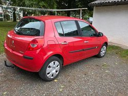 Rot Gebraucht 2007 Renault Clio GrandTour Kombi | 1.600 €