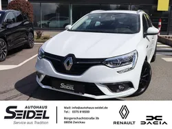 Weiß Gebraucht 2020 Renault Mégane IV Business Limousine | 13.987 € (Fairer Preis)
