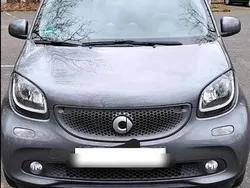 Grau Gebraucht 2016 Smart ForFour Kleinwagen | 11.650 € (Etwas zu teuer)