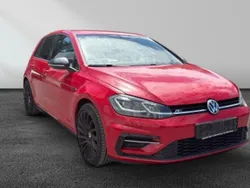 Rot Gebraucht 2018 VW Golf VII Highline Limousine | 15.400 € (Guter Preis)