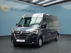 Grau Gebraucht 2022 Renault Master Van | 30.749 € (Fairer Preis)
