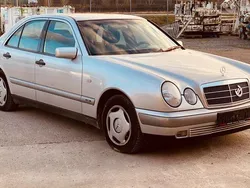Mercedes E200