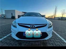 Weiß Gebraucht 2009 Hyundai i30 Kleinwagen | 3.200 €