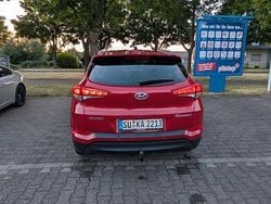 Rot Gebraucht 2017 Hyundai Tucson SUV | 13.500 € (Fairer Preis)