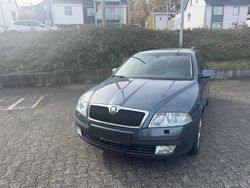 Grau Gebraucht 2006 Skoda Octavia Kombi | 1.650 € (Superpreis)