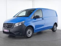 Blau Gebraucht 2021 Mercedes Vito Van / Kleinbus | 19.896 €