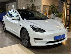 Weiß Gebraucht 2022 Tesla Model 3 Limousine | 24.740 € (Guter Preis)