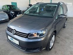 Grau Gebraucht 2011 VW Touran Comfortline Van / Kleinbus | 4.980 € (Fairer Preis)