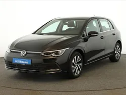 Deep black perleffekt Gebraucht 2022 VW Golf Style SUV | 25.880 € (Teuer)
