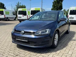 Blau Gebraucht 2015 VW Golf VII Trendline Limousine | 9.900 € (Fairer Preis)