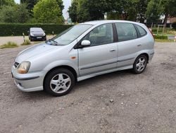 Silber Gebraucht 2002 Nissan Almera Tino Comfort Van / Kleinbus | 1.990 € (Guter Preis)