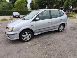 Silber Gebraucht 2002 Nissan Almera Tino Comfort Van / Kleinbus | 1.990 € (Guter Preis)