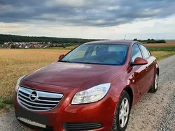 Rot Gebraucht 2009 Opel Insignia Selection Limousine | 6.700 € (Teuer)