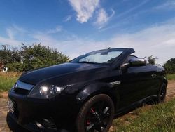 Schwarz Gebraucht 2004 Opel Tigra Sport Cabrio | 3.995 €