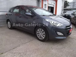 Grau Gebraucht 2016 Hyundai i30 Style Limousine | 8.799 € (Fairer Preis)
