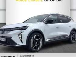 Perlmuttweiß metallic, black pearlschwarz metall Gebraucht 2025 Renault Scénic Iconic Van / Kleinbus | 47.995 € (Fairer Preis)